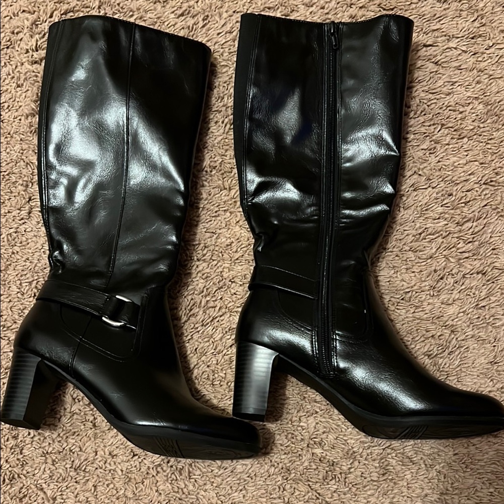 Life Stride Black Heeled Boots